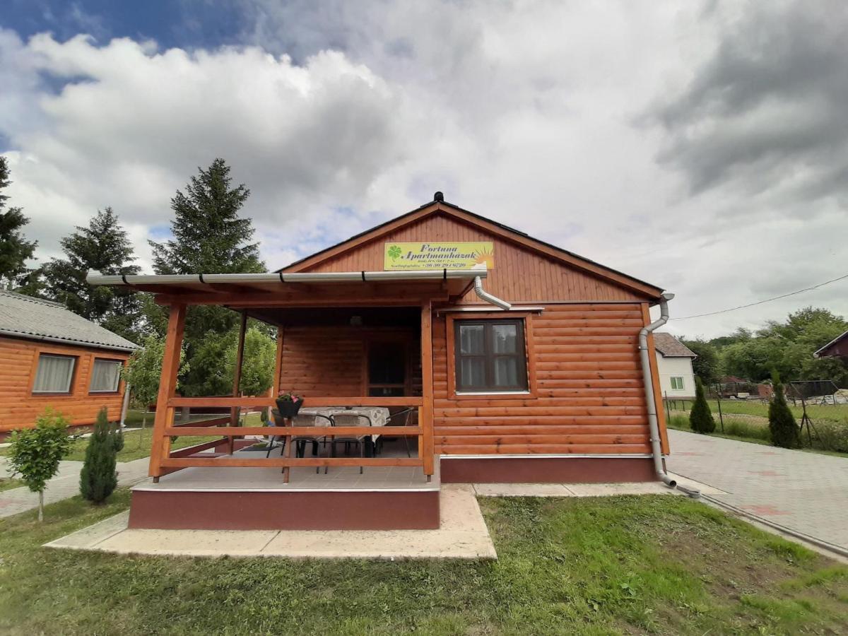Fortuna Apartmanhazak Богач Экстерьер фото